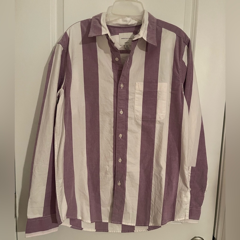 NWT Men’s American Eagle Striped Button Down Short in Purple and White